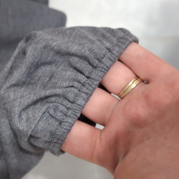 Loft Grey Tie-Neck Long Sleeve Blouse Size Large - Picture 4 of 5